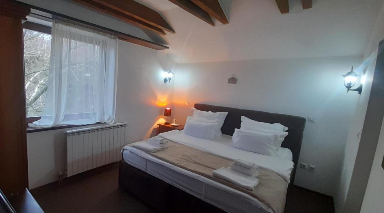 Teuta Palace Dom Faletici Hotel Sarajevo Buitenkant foto