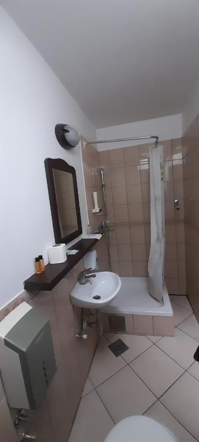 Teuta Palace Dom Faletici Hotel Sarajevo Buitenkant foto