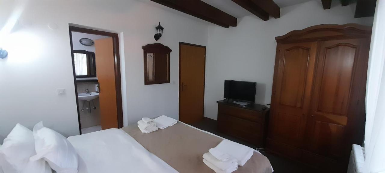 Teuta Palace Dom Faletici Hotel Sarajevo Buitenkant foto