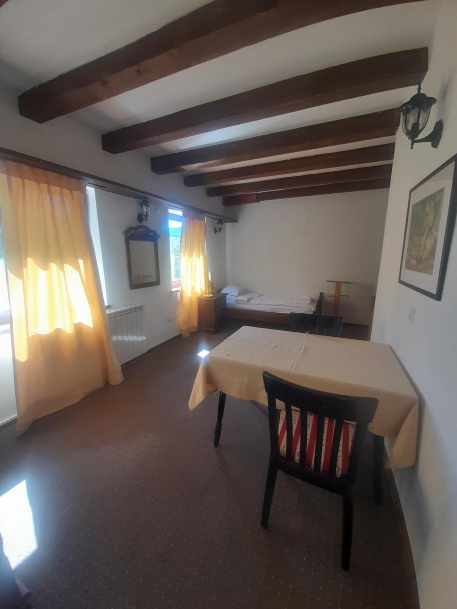 Teuta Palace Dom Faletici Hotel Sarajevo Buitenkant foto